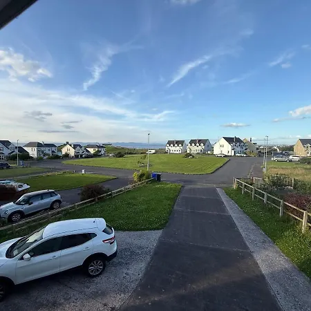 Wild Ocean Embrace - 5 Min From Surfing