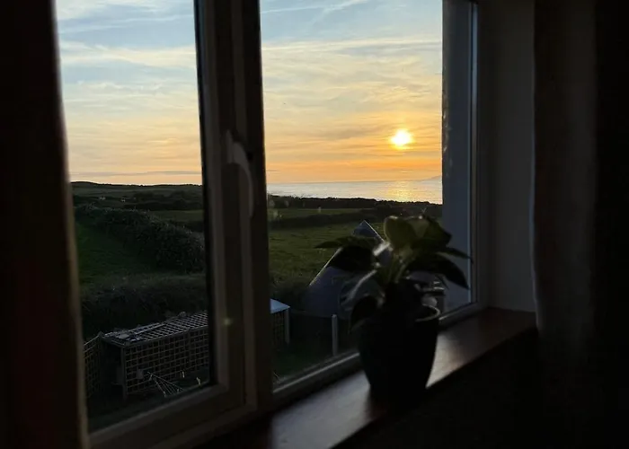 Wild Ocean Embrace - 5 Min From Surfing Tullaghan