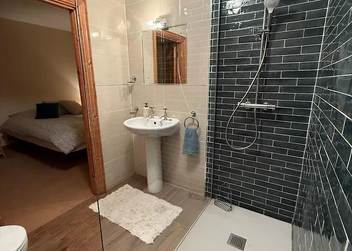 Wild Ocean Embrace - 5 Min From Surfing Tullaghan